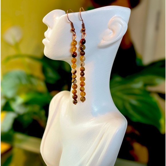 HAND CRAFTED BEADED AGATE EARRINGS - Picture 1 of 1